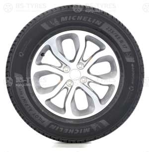 Michelin Pilot Alpin 5 SUV 235/45 R21 101V
