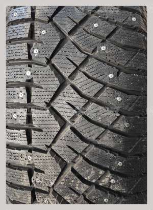 Nitto Therma Spike 265/45 R21 108T